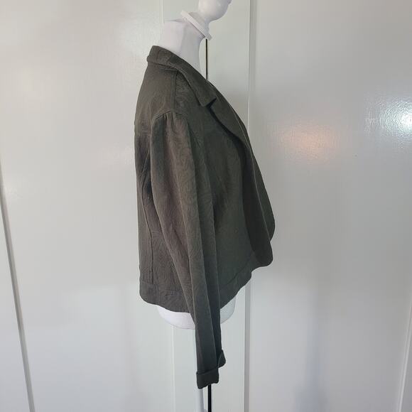 Chico's Size 1 US M Scroll Embossed Pattern Open Front Blazer Jacket Olive Green - Picture 3 of 10